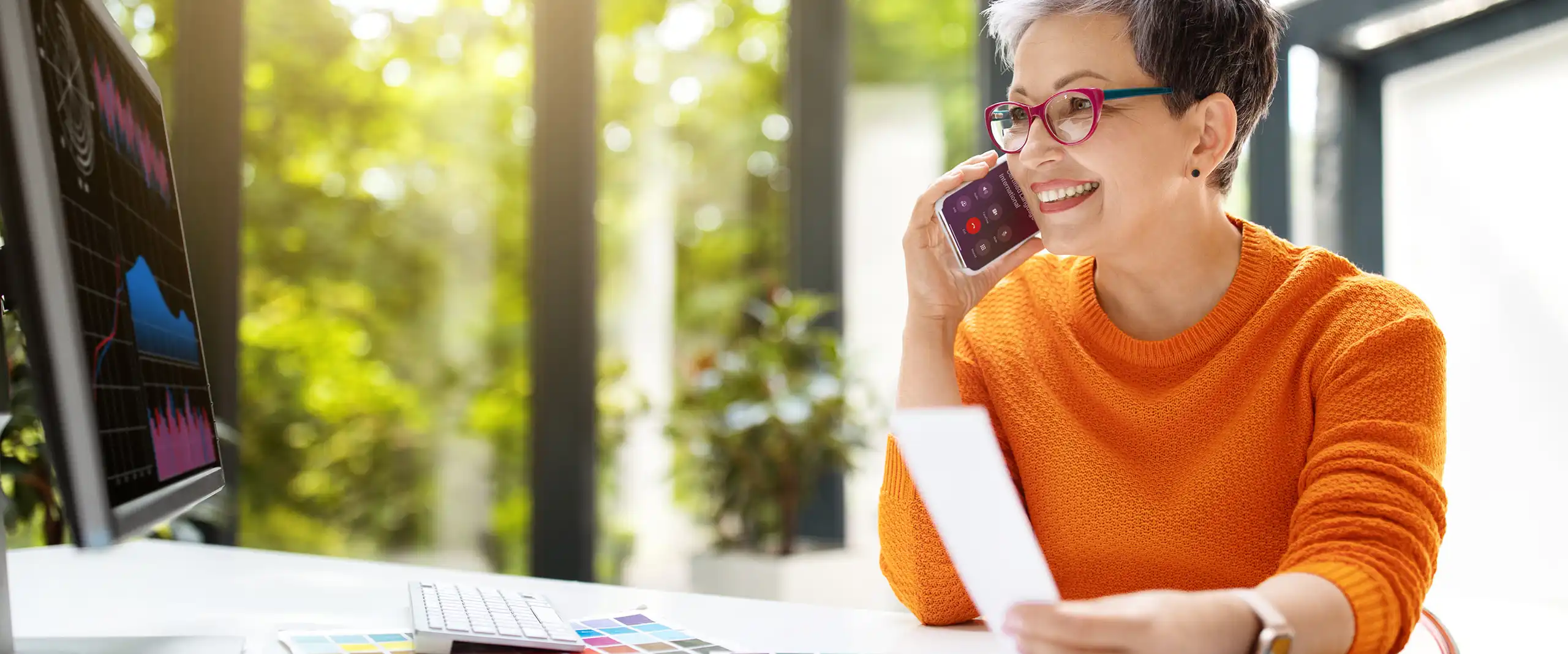 A relaxed language access manager calls CLI to speak with an interpreter.